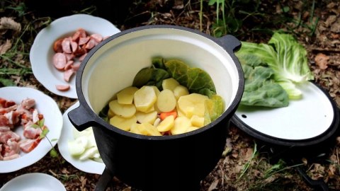 Kociołek stojący EMALIOWANY Garnek Myśliwski 4L